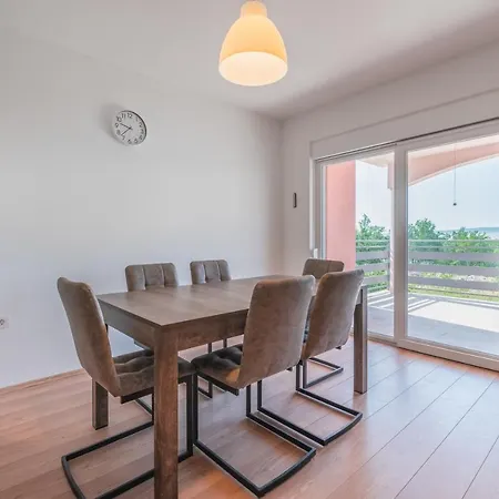 Apartman Family Paklenica *