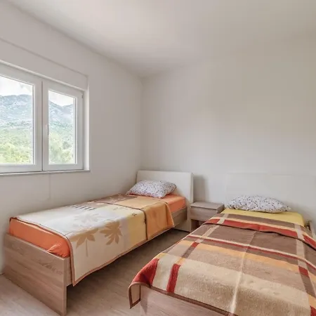 Family Paklenica Appartement Seline